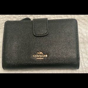 Coach corner zip wallet, black